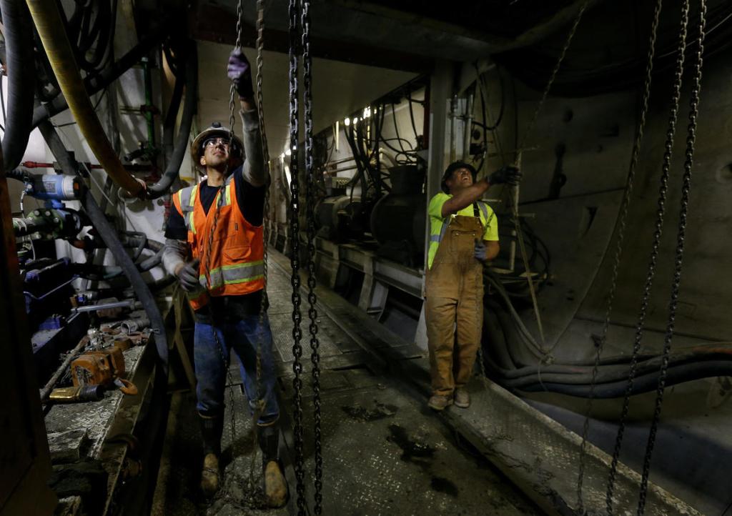 Inside the Massive Tunnel 60 Feet Below L.A. - Online Journalism Awards