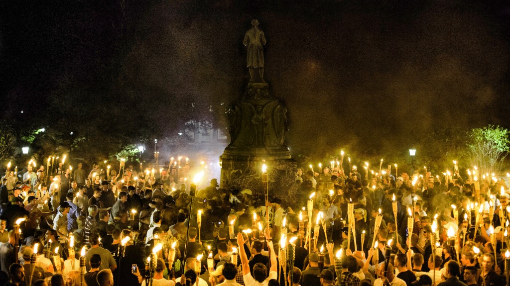 Neo-natzis hold torch rally Charlottesville