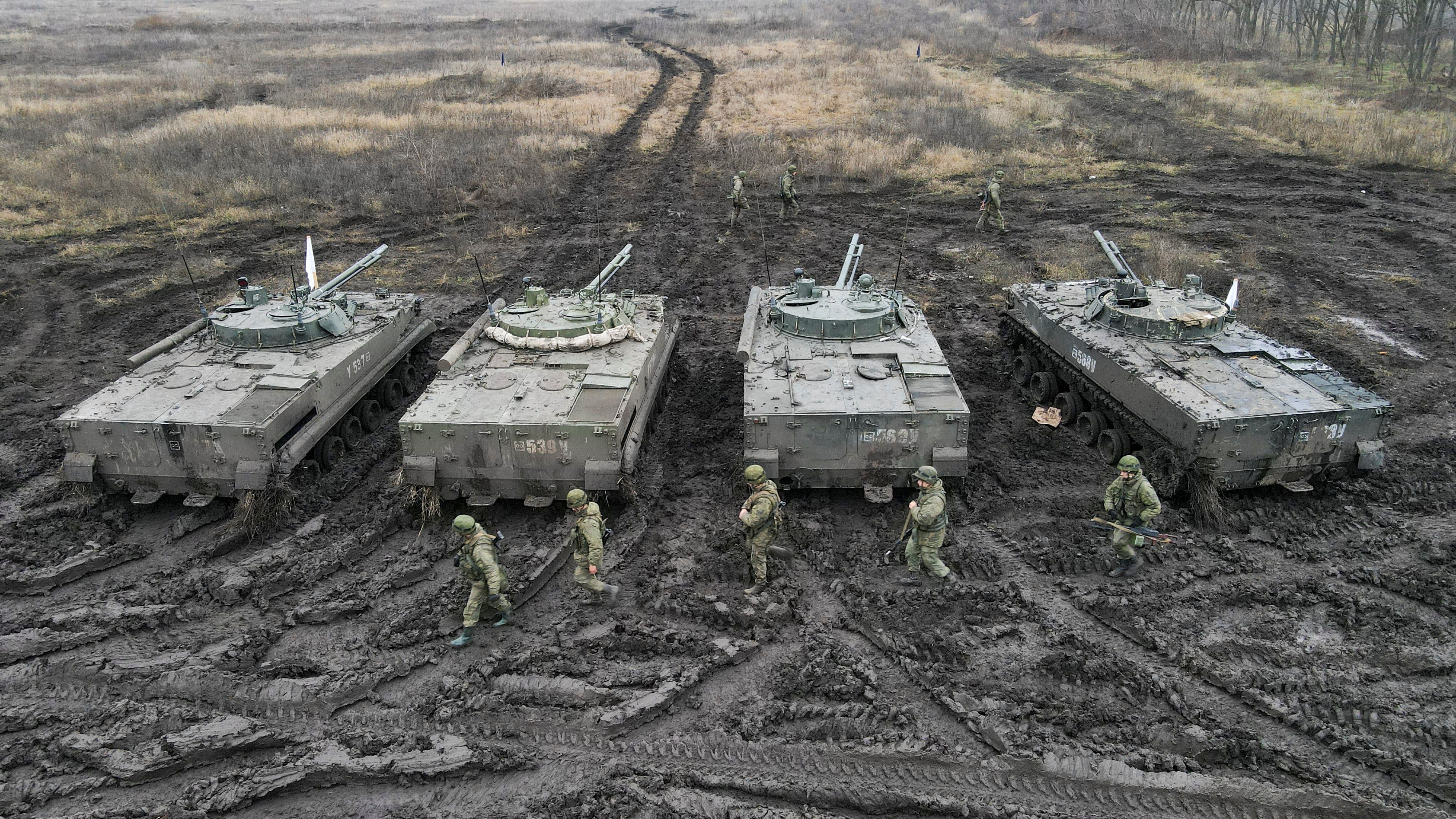 На границе с украиной уничтожено. БМП-3 Витязь. Российские танки на границе с Украиной. Российские войска на границе с Украиной 2021. БМП-3 Боевая бронированная машина.