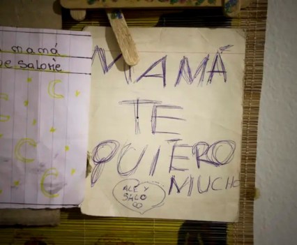 "Ale y Salo": Alejandra conserva en su casa dibujos que le había hecho su hija Santiago Filipuzzi - LA NACION